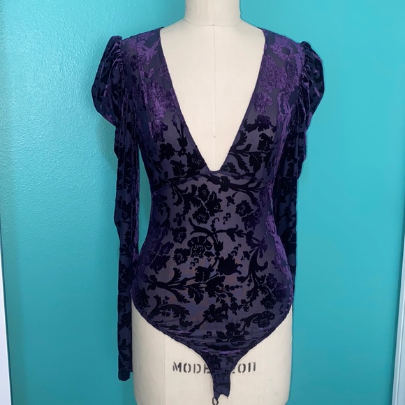 FREE PEOPLE | BURNOUT VELVET BODYSUIT | SM - Picture 1 of 6